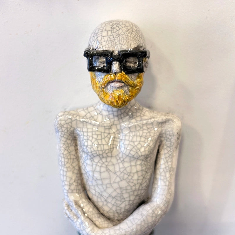 Gente com escamas | Escultura de Parede em Cerâmica | Álvaro Santos