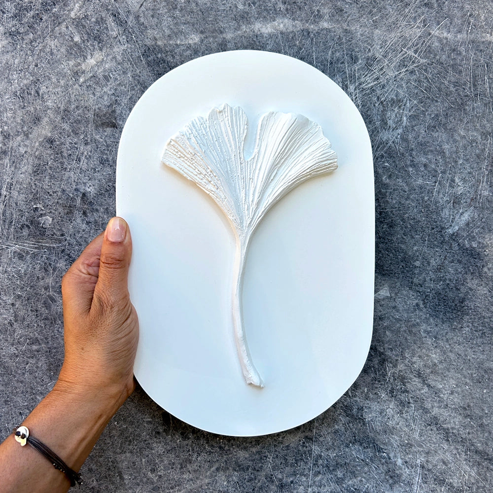 Folhinha Ginkgo Biloba | Escultura de Parede em Gesso | Iva Viana