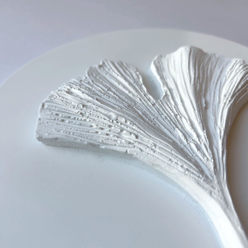 Folhinha Ginkgo Biloba | Escultura de Parede em Gesso | Iva Viana